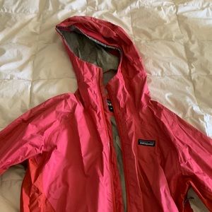 Patagonia Women’s Medium Rain Jacket ☔️